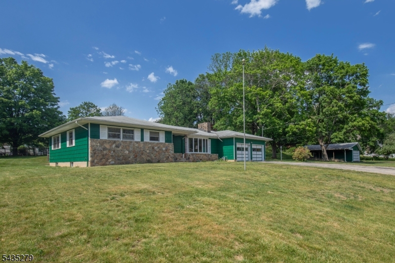 7 Mosle Road Peapack-Gladstone, NJ 07934 - Photo 2 of 24