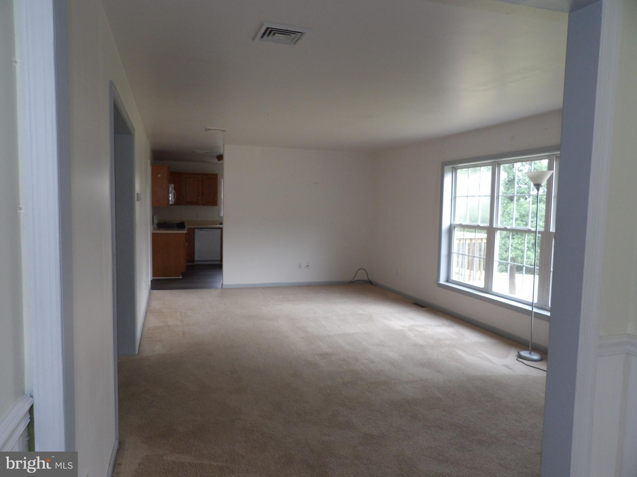 6331 Furnace Road Waynesboro, PA 17268 - Photo 3 of 41 Living Room