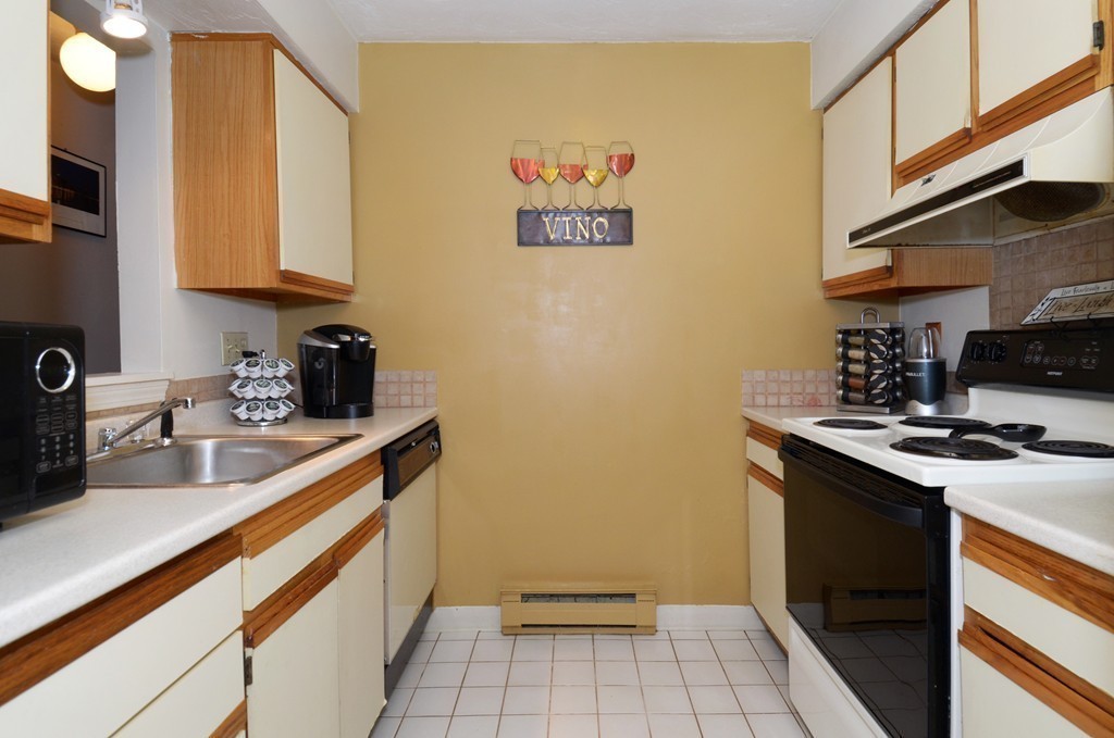 36 B Gibbs Street, Unit 13 Worcester, MA 01607 - Photo 11 of 15