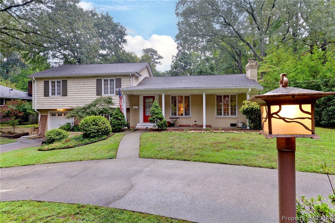 122 Selden Road Newport News, VA 23606 - Photo 28 of 38 Tri-level home featuring garage and a front lawn