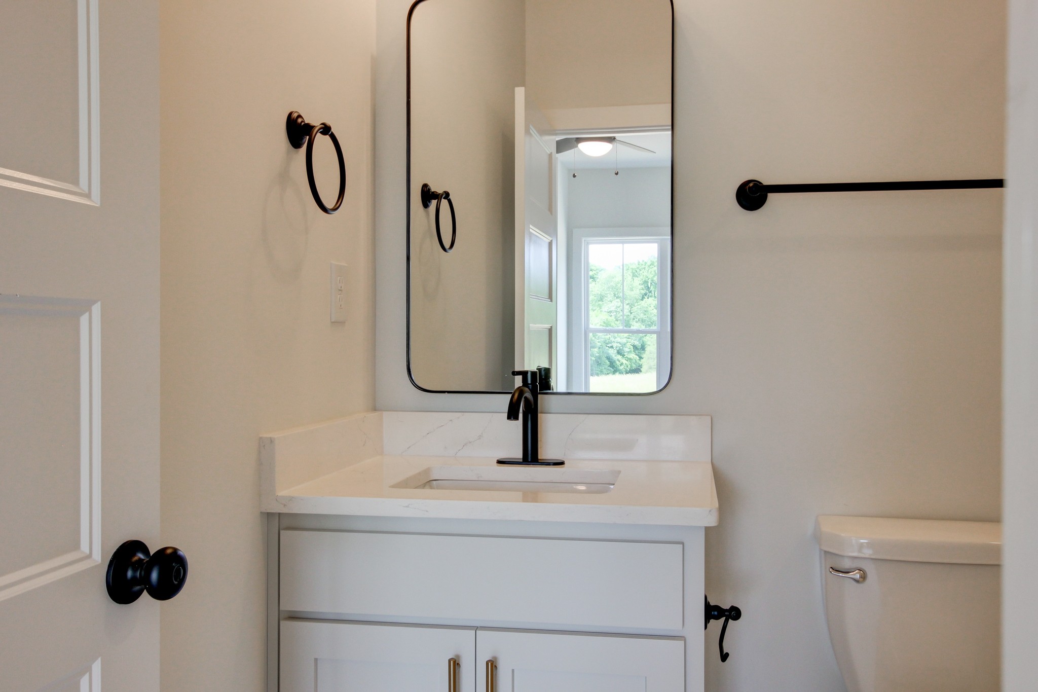 2575 Lock B Road North Clarksville, TN 37043 - Photo 15 of 64 Gallery Image 15
