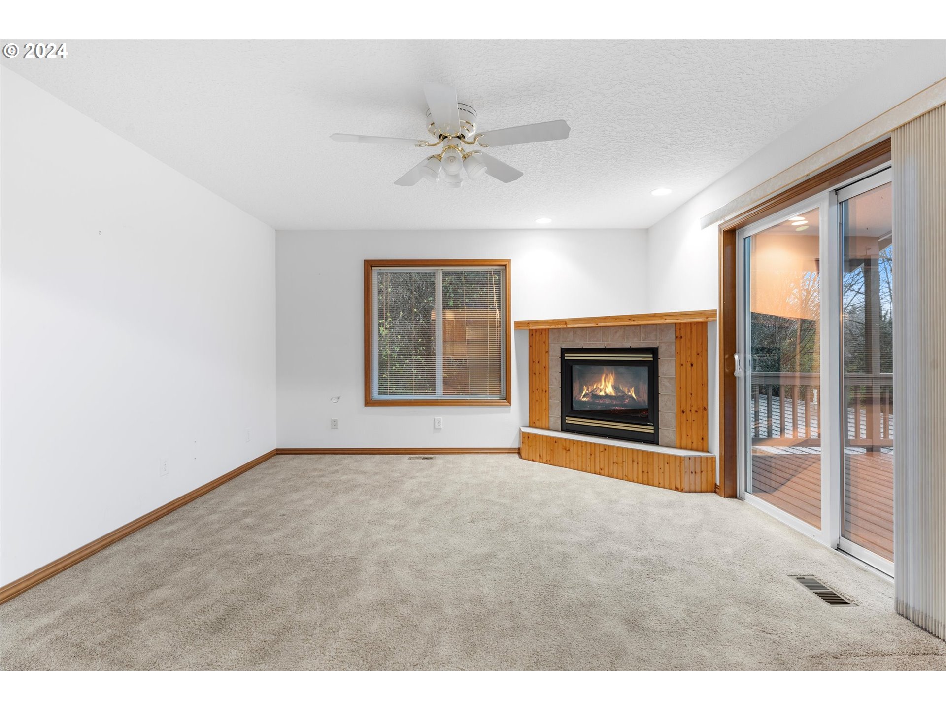 10400 Northwest Laidlaw Road Portland, OR 97229 - Photo 31 of 48 Family Room