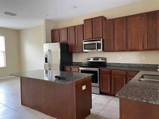 $2,450 | 822 Callista Cay Loop, Tarpon Springs, FL 34689