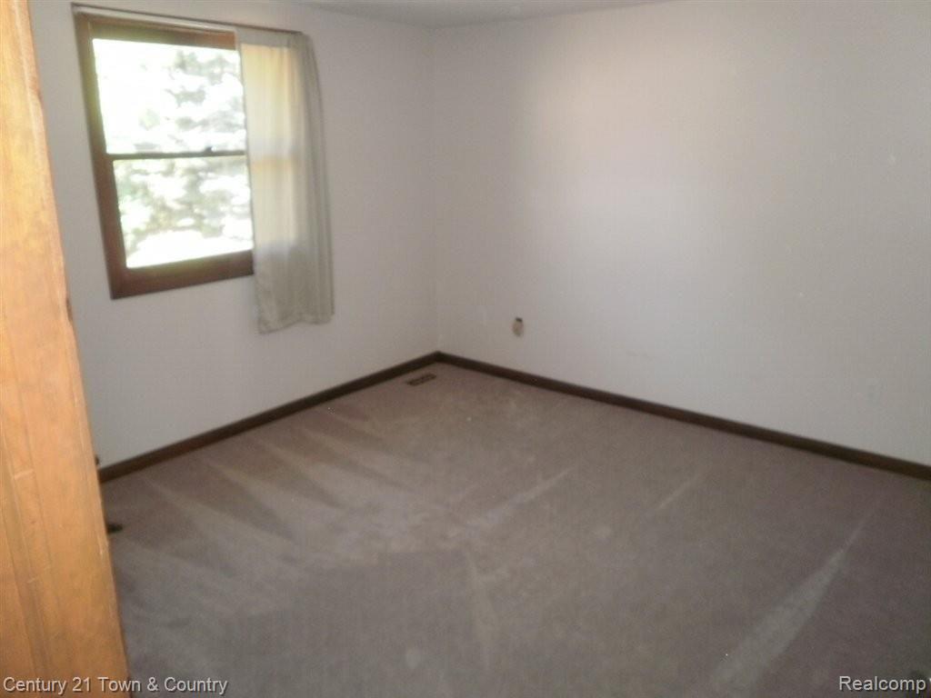 2350 Lassiter Drive Rochester, MI 48309 - Photo 15 of 26 P7200879.JPG