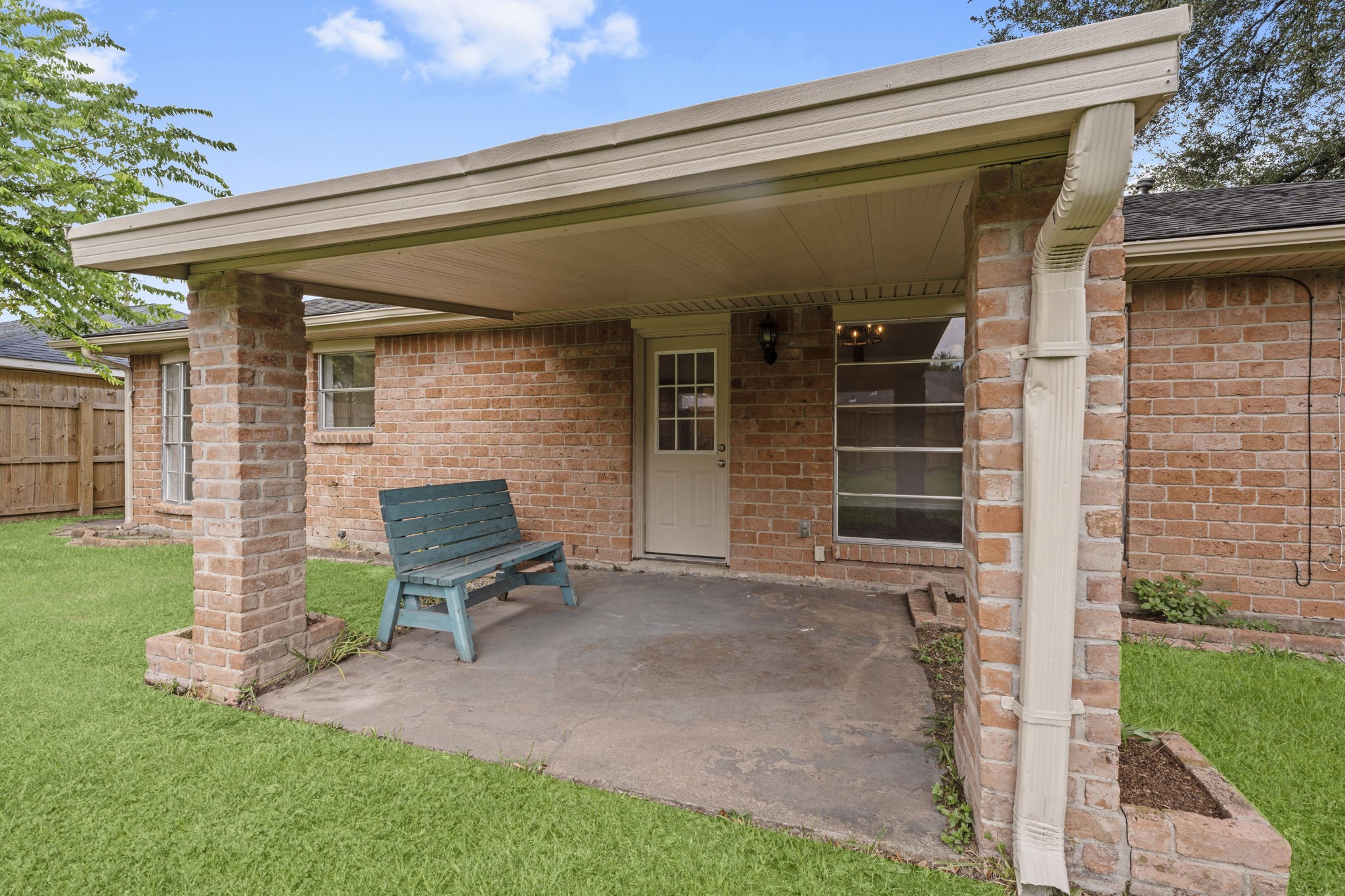 9735 Kemp Forest Drive Houston, TX 77080 - Photo 23 of 25 Nice rear covered patio.