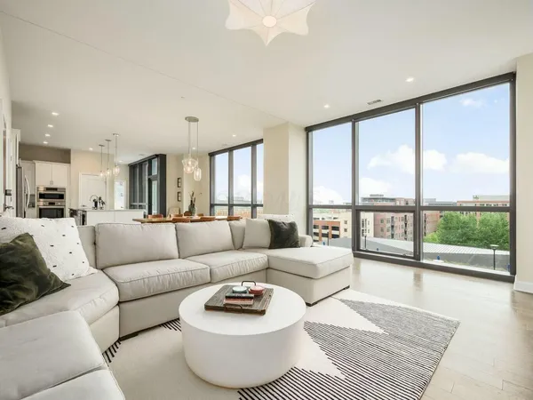 $5,250 | 250 West Spring Street, Unit 713, Columbus, OH 43215