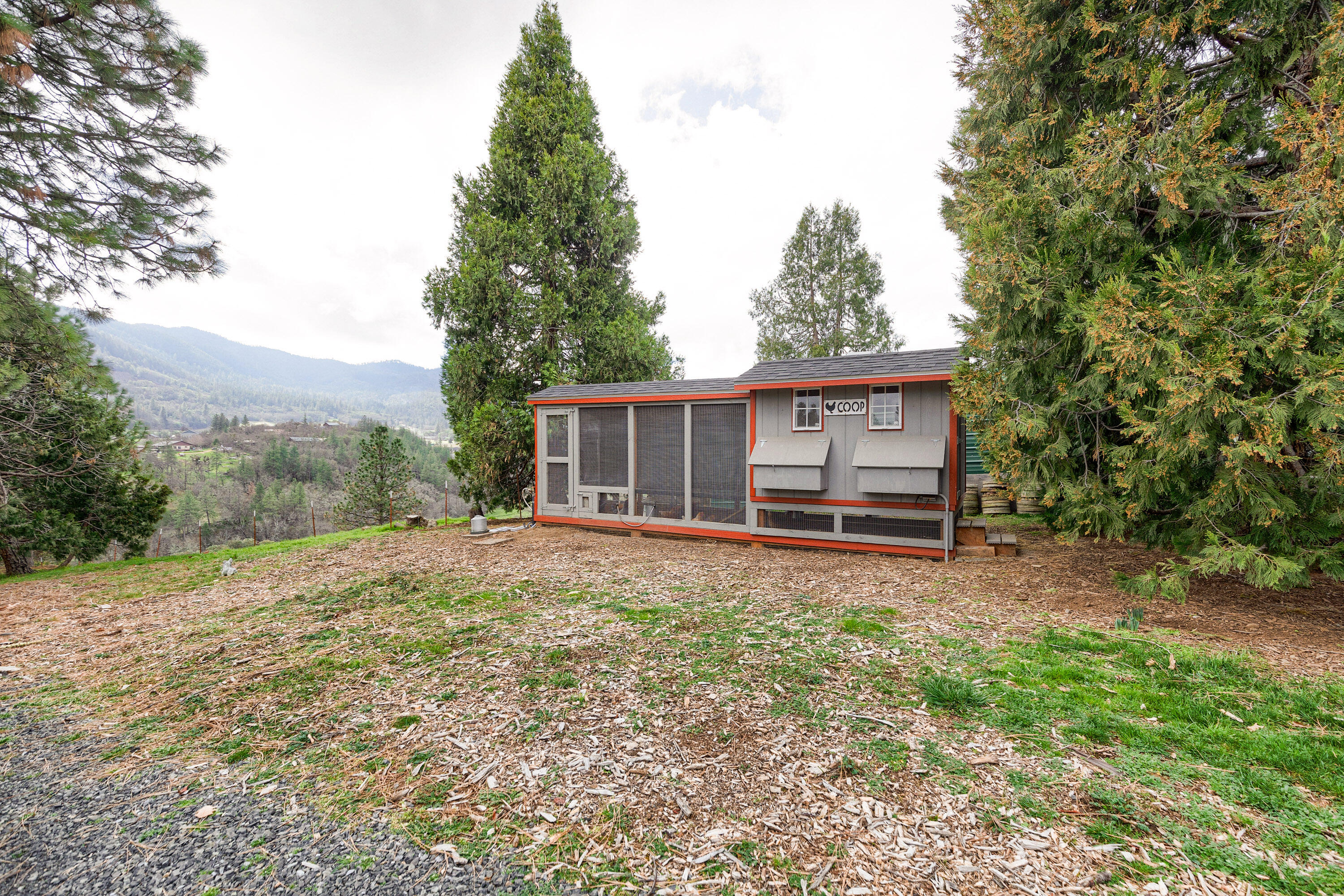 4025 Pioneer Road Medford, OR 97501 - Photo 44 of 56 ApxPR(58)