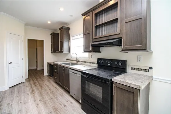 $2,395 | 4660 43rd Avenue Northeast, Naples, FL 34120