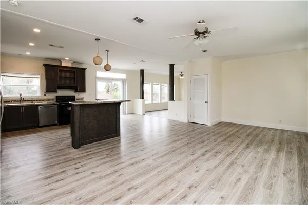 $2,395 | 4660 43rd Avenue Northeast, Naples, FL 34120