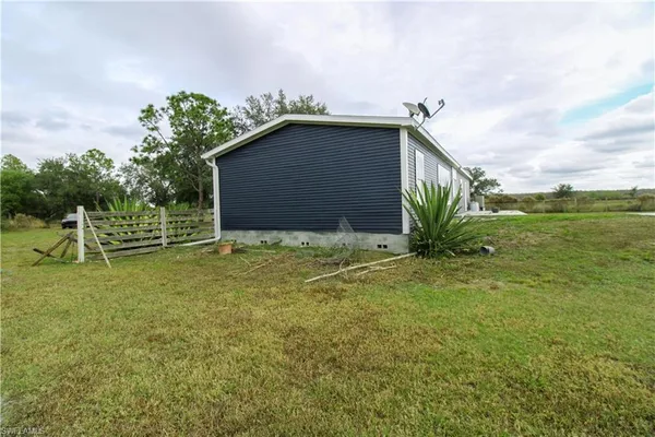 $2,395 | 4660 43rd Avenue Northeast, Naples, FL 34120