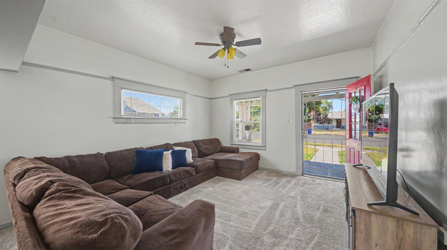 115 West 19th Street Merced, CA 95340 - Photo 5 of 21