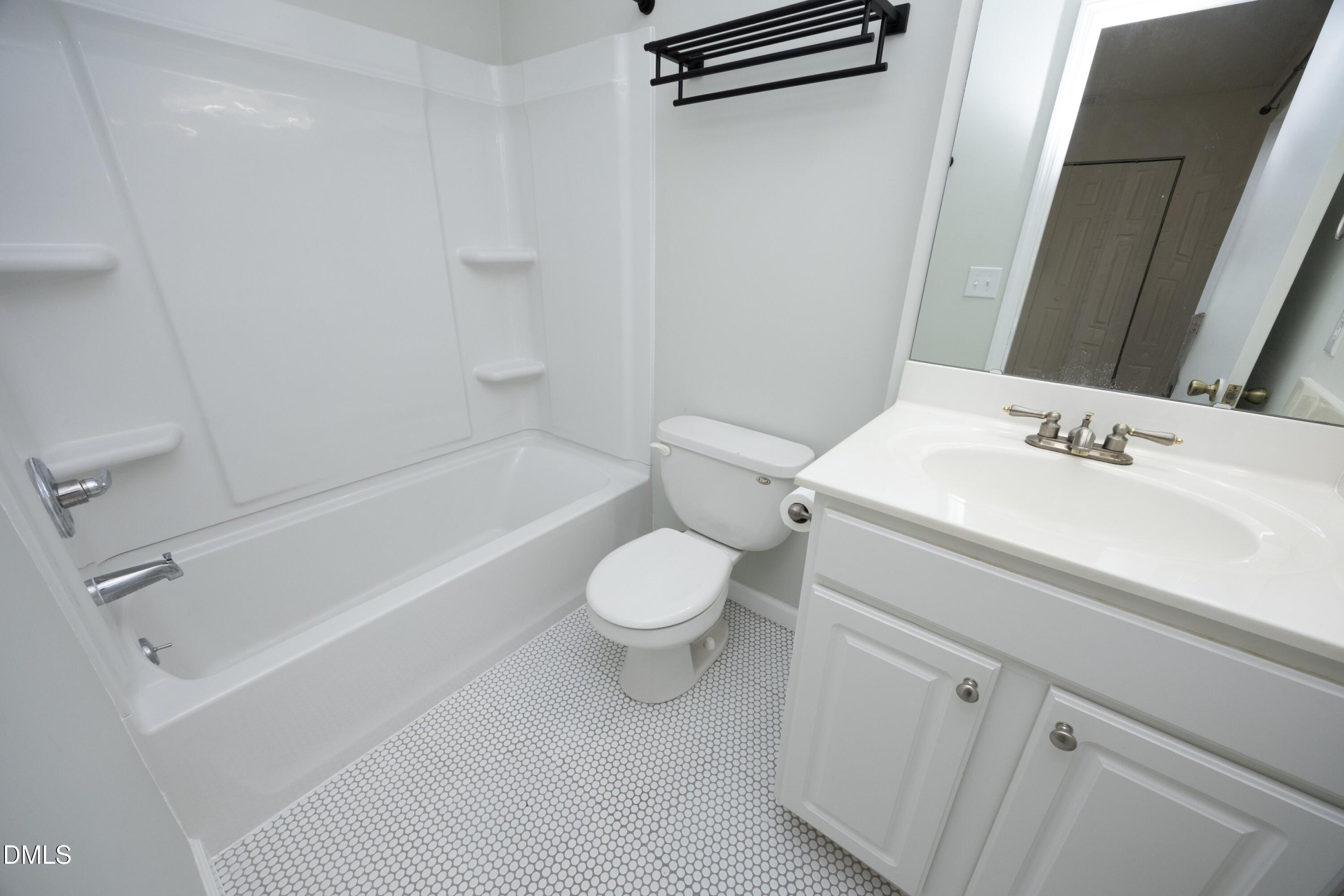 7717 Falcon Rest Circle Raleigh, NC 27615 - Photo 21 of 30 28BathInBedroom2