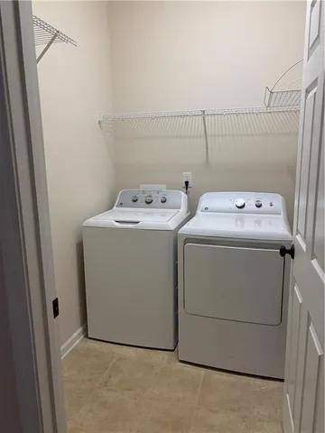 $2,800 | 5015 Hastings Terrace, Alpharetta, GA 30005