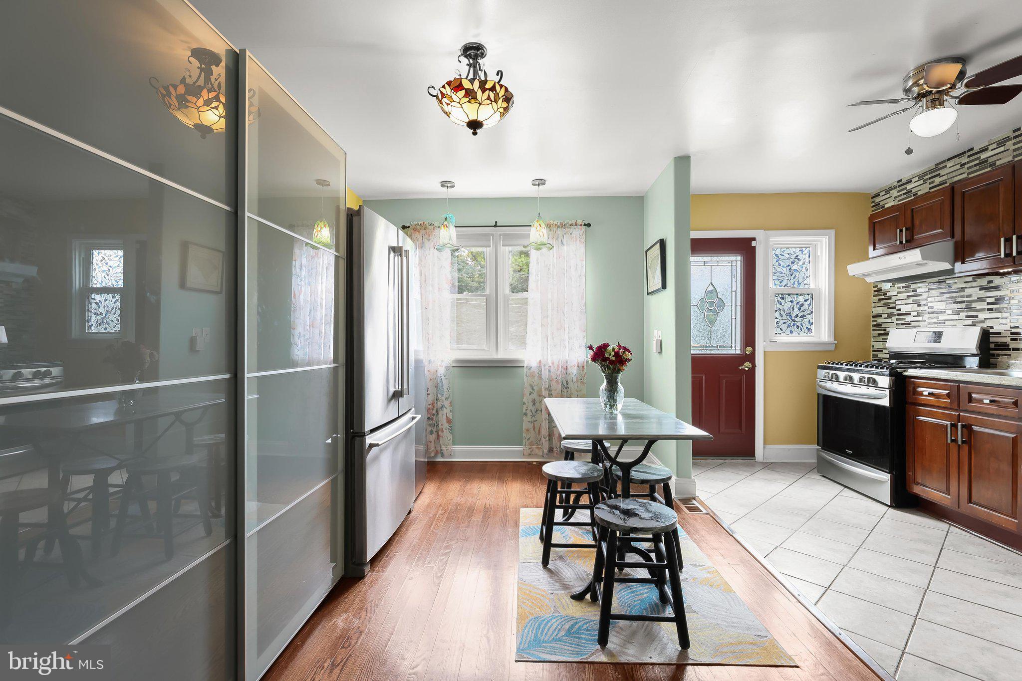 309 Leeanne Road Baltimore, MD 21221 - Photo 13 of 42 Dining Area and Kitchen