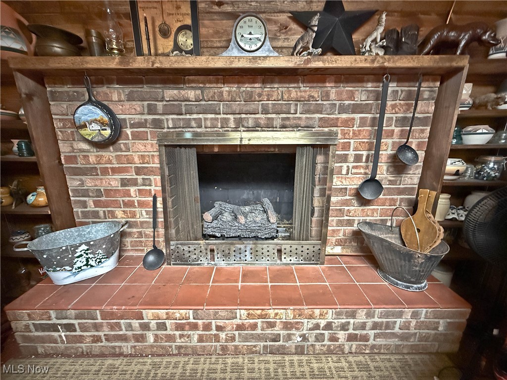 31085 Georgetown Road Salem, OH 44460 - Photo 22 of 50 Detailed view of a brick fireplace