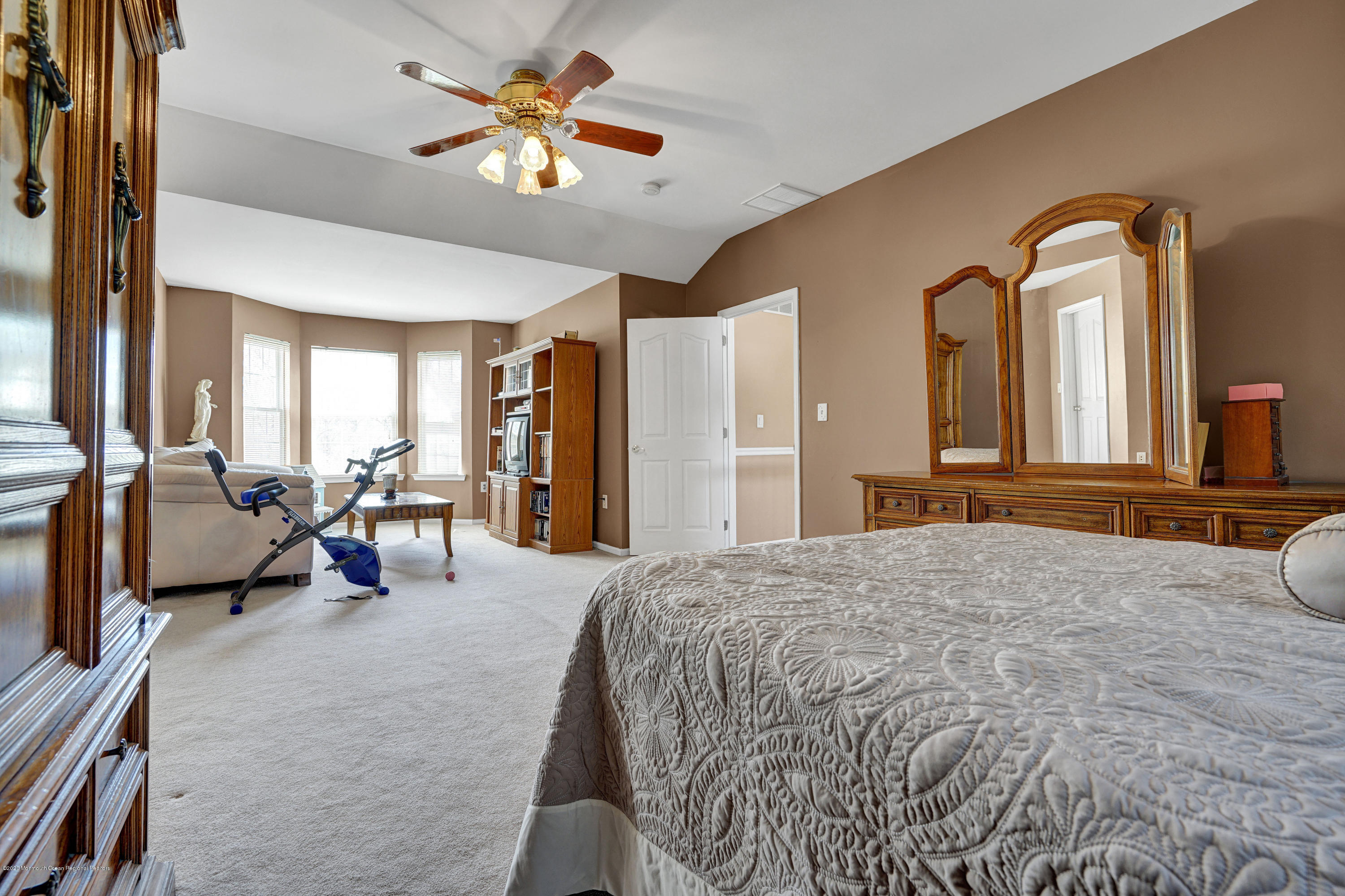 19 Cortelyou Road Jackson, NJ 08527 - Photo 30 of 56 a living room with furniture and a large window