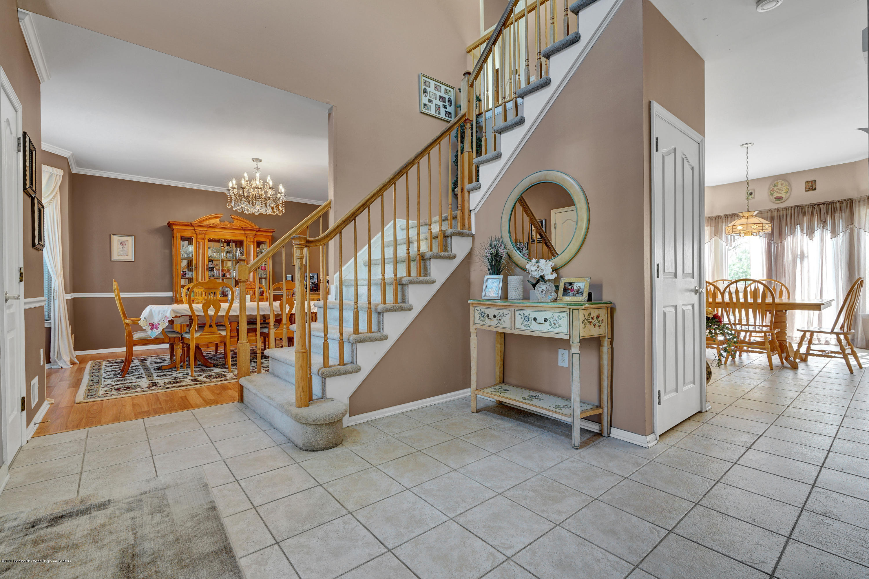 19 Cortelyou Road Jackson, NJ 08527 - Photo 39 of 56 a view of entryway and hall