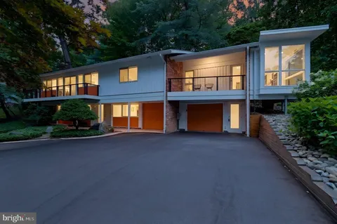 $1,495,000 | 8004 Park Overlook Drive, Bethesda, MD 20817