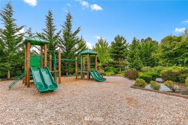 $1,261,110 | 12630 177th Avenue Northeast, Unit A, Redmond, WA 98052