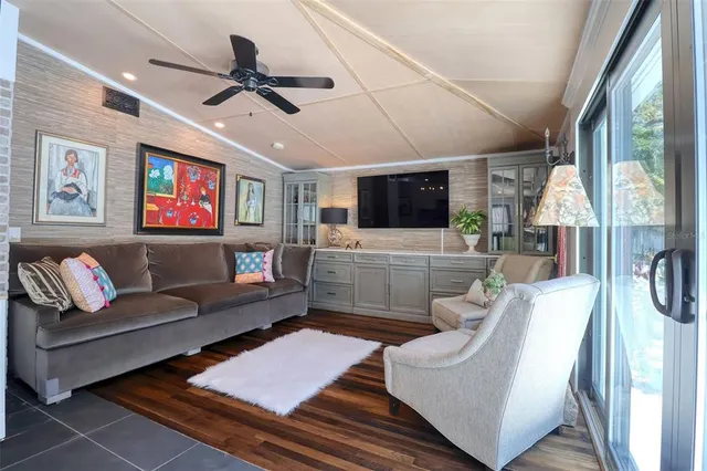 $1,790,000 | 225 President Street, Dunedin, FL 34698