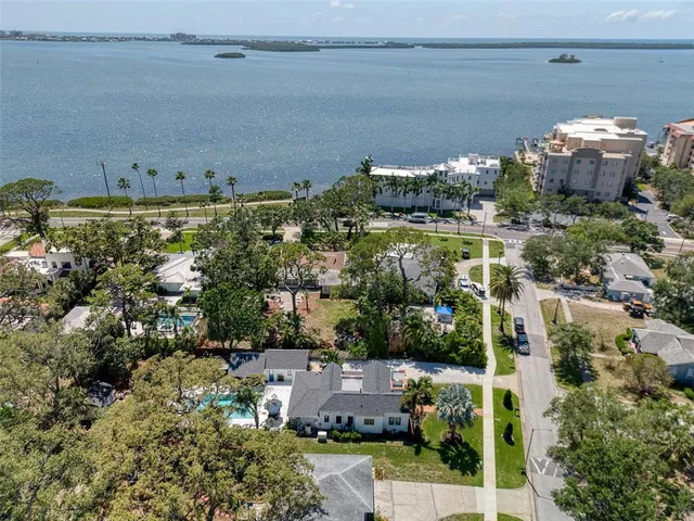 $1,790,000 | 225 President Street, Dunedin, FL 34698