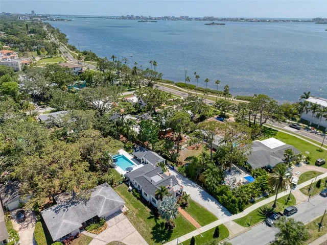 $1,790,000 | 225 President Street, Dunedin, FL 34698