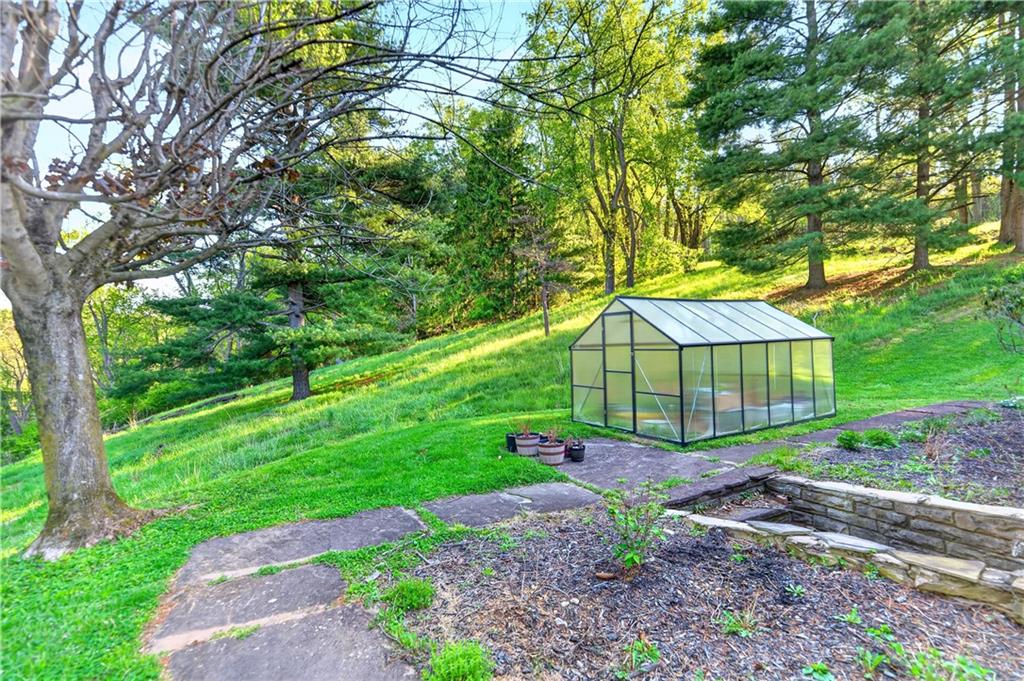 1188 Willowbrook Road Belle Vernon, PA 15012 - Photo 18 of 50 a view of a backyard