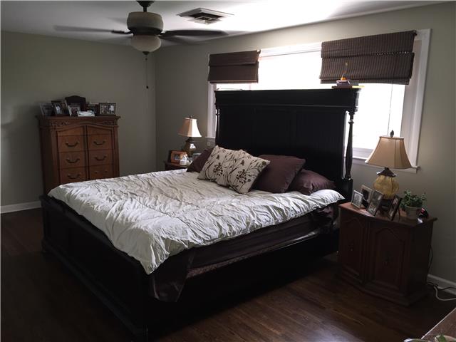 7345 Cavalier Road Nashville, TN 37221 - Photo 20 of 20 Very large master bedroom