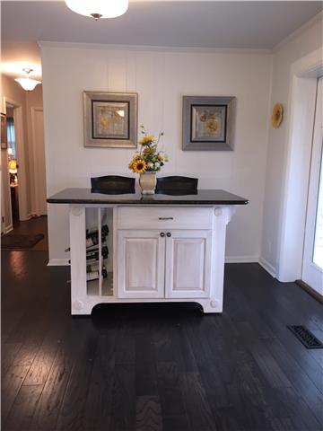 7345 Cavalier Road Nashville, TN 37221 - Photo 4 of 20 Beautiful dining area