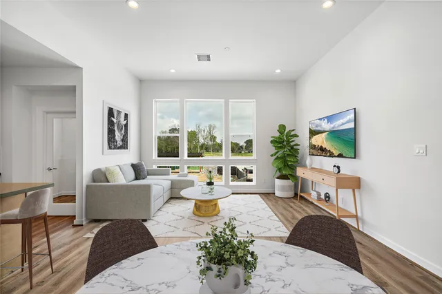 $380,000 | 1117 Highland Square Lane, Houston, TX 77091