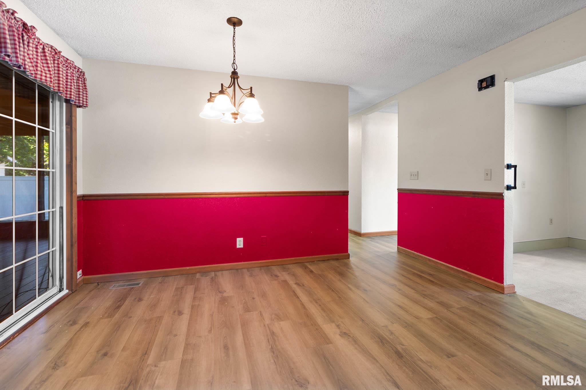 1060 Caprice Road West Frankfort, IL 62896 - Photo 8 of 24