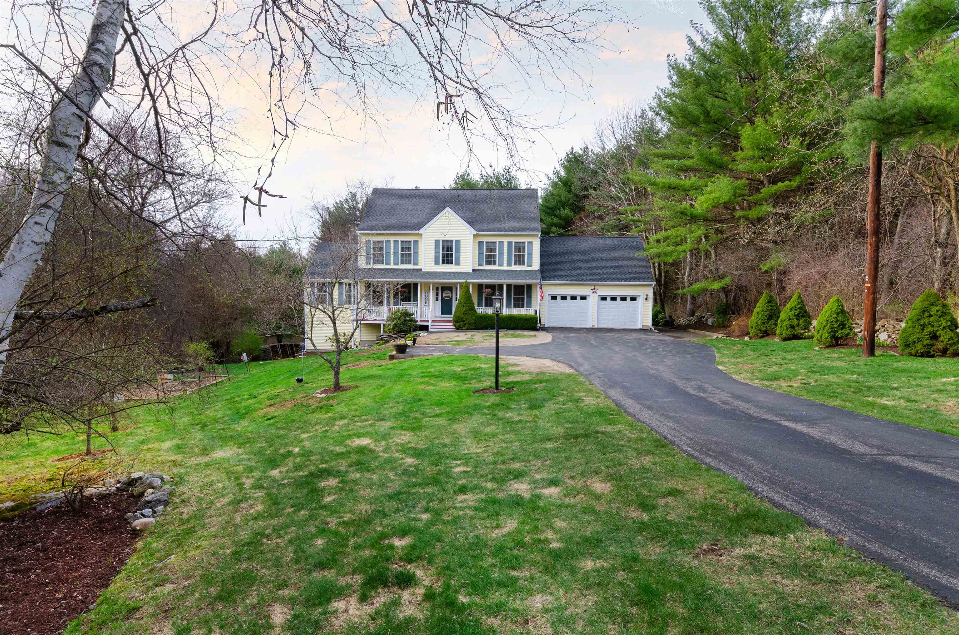 28 Boyd Road Hudson, NH 03051 - Photo 2 of 32