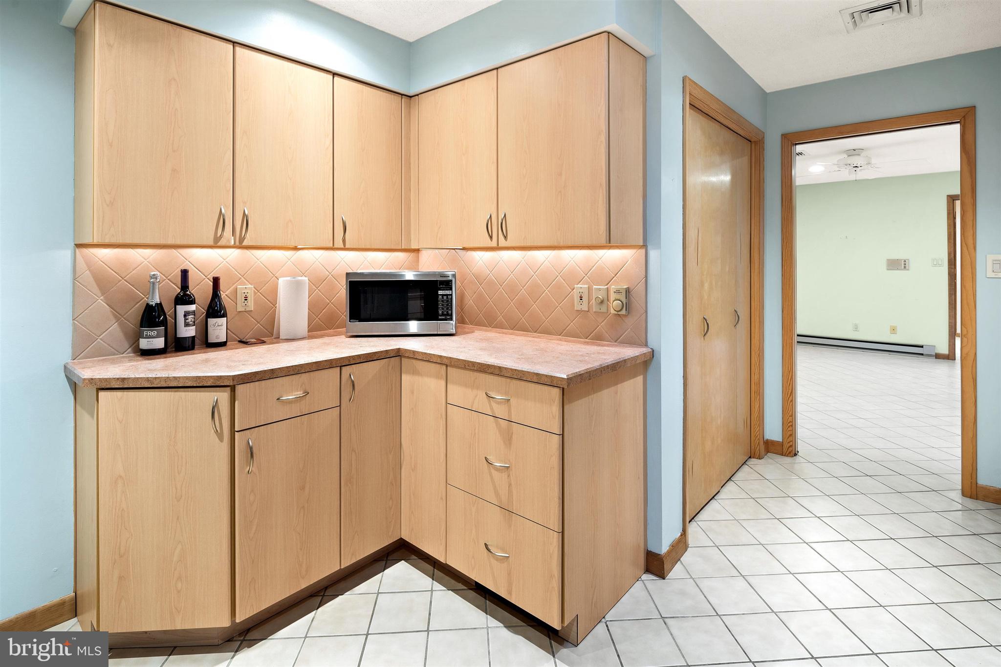 8 Lambert Lane Robbinsville, NJ 08691 - Photo 12 of 33 Kitchen
