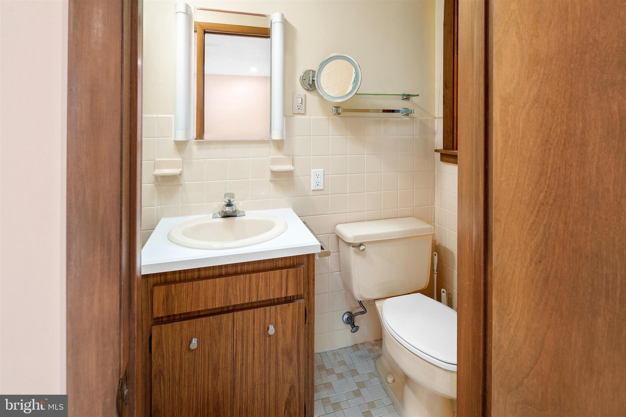 8 Lambert Lane Robbinsville, NJ 08691 - Photo 18 of 33 Master Full Bath
