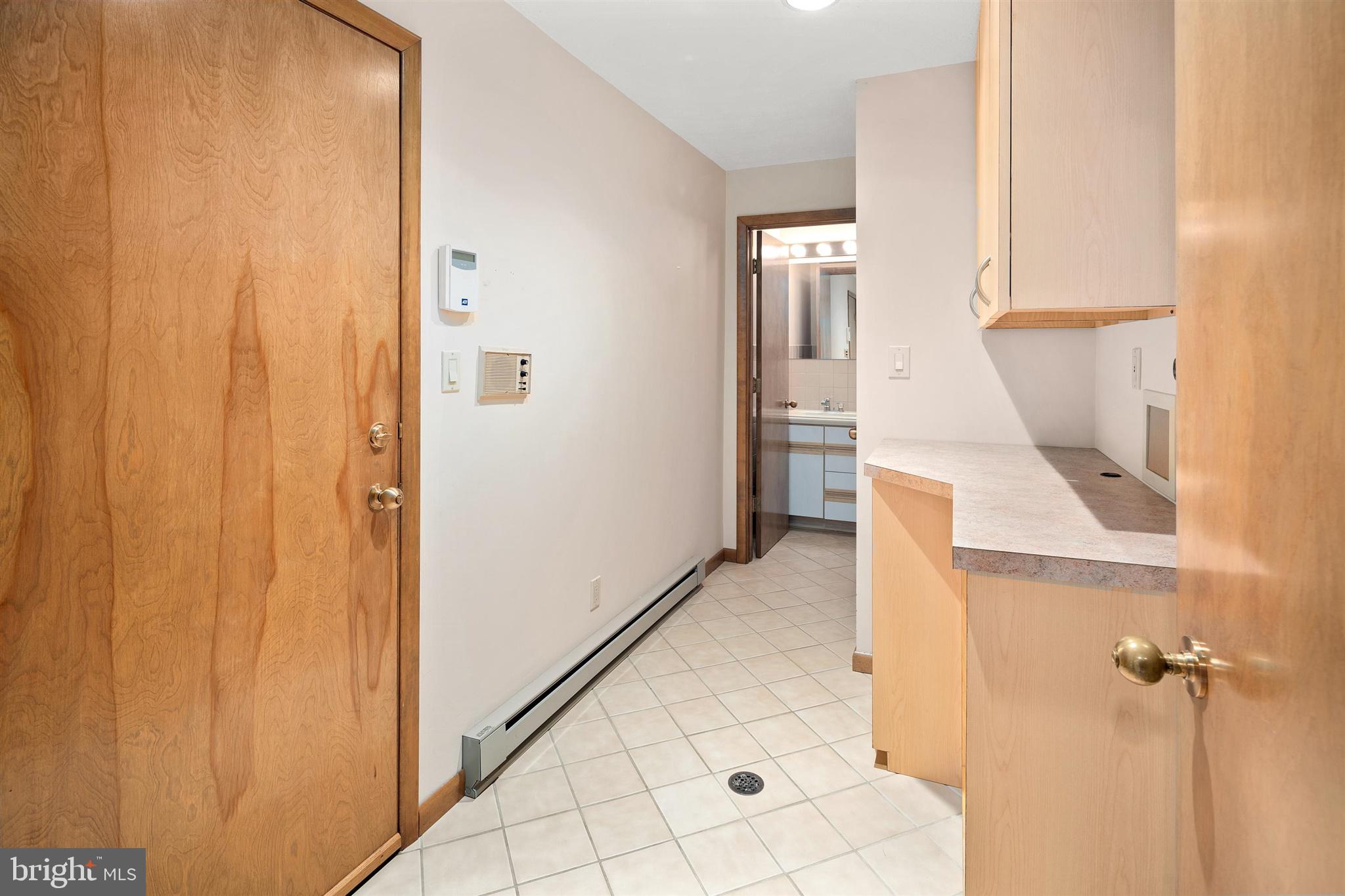 8 Lambert Lane Robbinsville, NJ 08691 - Photo 23 of 33 Mudroom off of garage