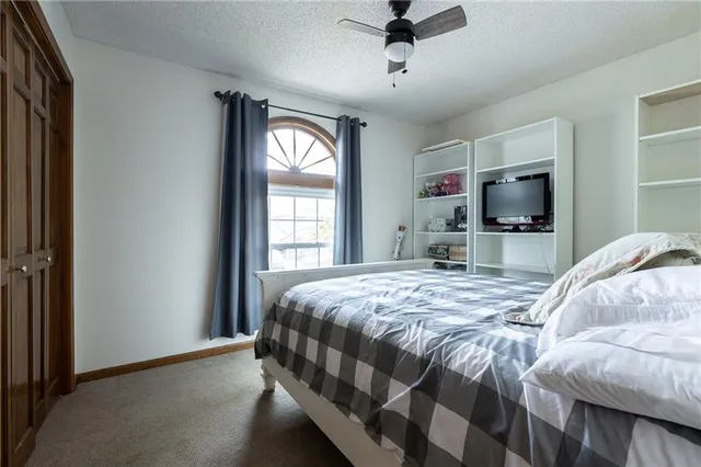 $275,000 | 3605 Northwest Dogwood Drive, Blue Springs, MO 64015