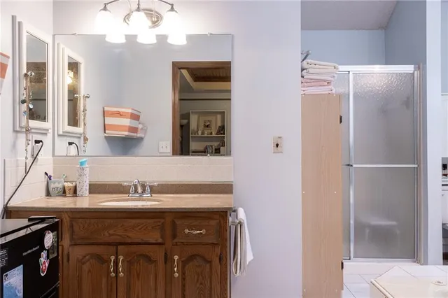 $275,000 | 3605 Northwest Dogwood Drive, Blue Springs, MO 64015