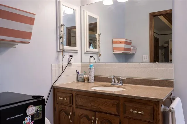 $275,000 | 3605 Northwest Dogwood Drive, Blue Springs, MO 64015