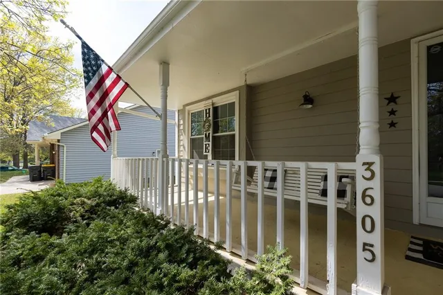 $275,000 | 3605 Northwest Dogwood Drive, Blue Springs, MO 64015