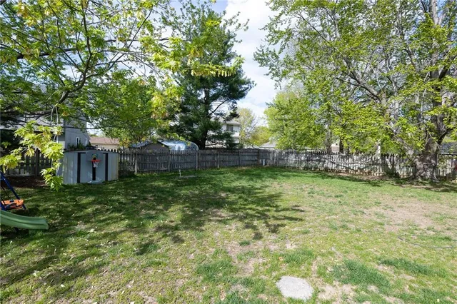 $275,000 | 3605 Northwest Dogwood Drive, Blue Springs, MO 64015