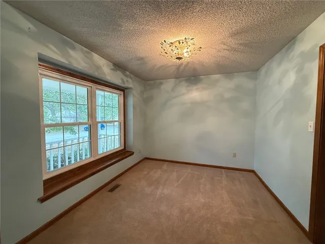 $275,000 | 3605 Northwest Dogwood Drive, Blue Springs, MO 64015