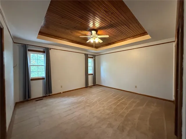 $275,000 | 3605 Northwest Dogwood Drive, Blue Springs, MO 64015