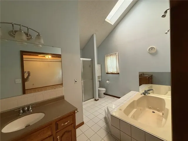 $275,000 | 3605 Northwest Dogwood Drive, Blue Springs, MO 64015