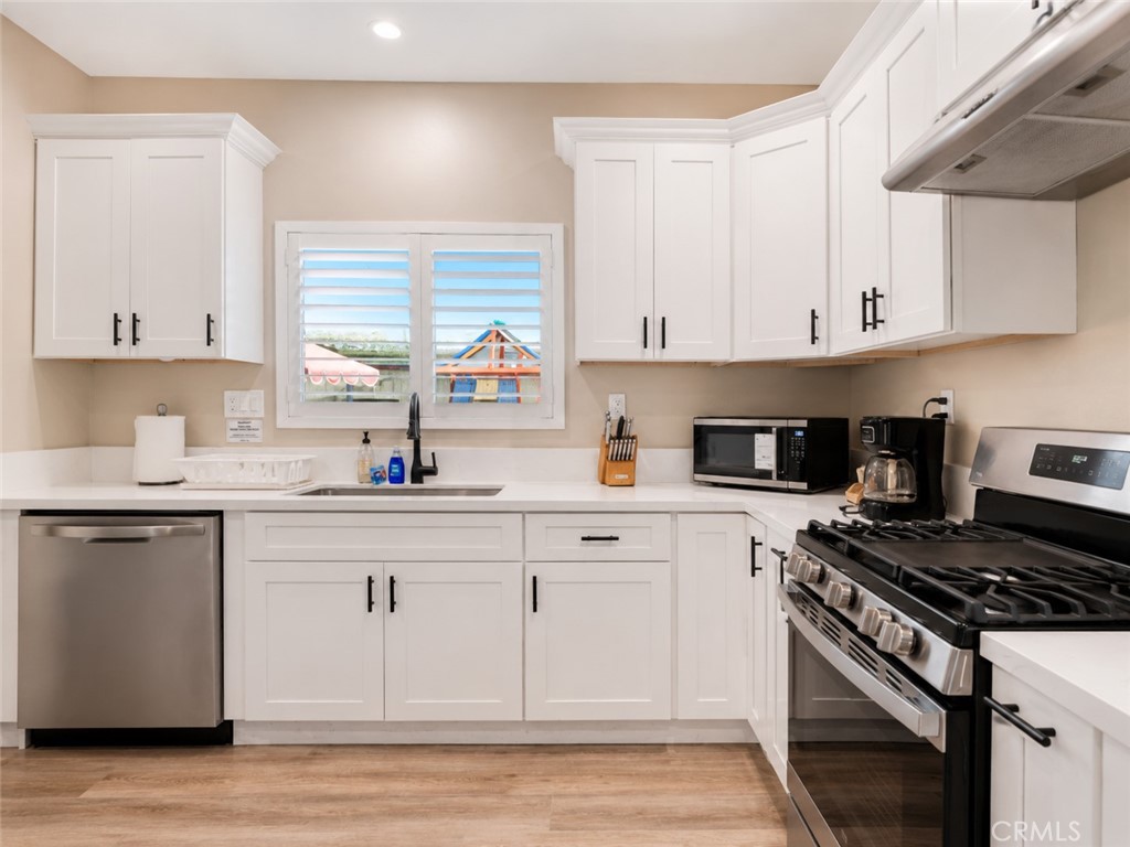 11307 Jane Way Stanton, CA 90680 - Photo 10 of 50
