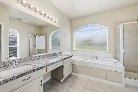 $388,000 | 14415 Autumn Cyn Trace, Houston, TX 77062