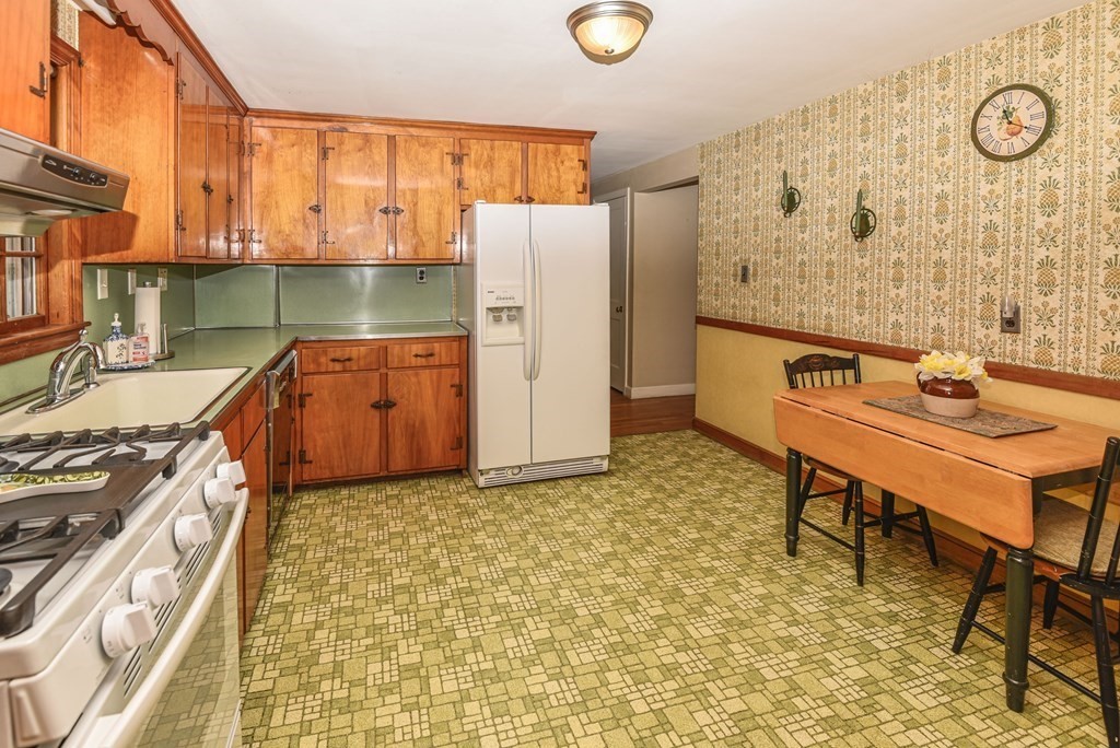 17 Heritage Hill Dedham, MA 02026 - Photo 11 of 33