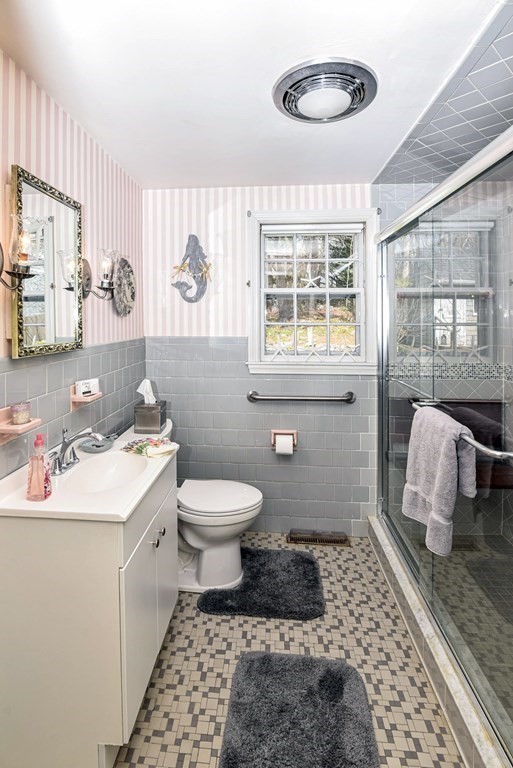 17 Heritage Hill Dedham, MA 02026 - Photo 13 of 33