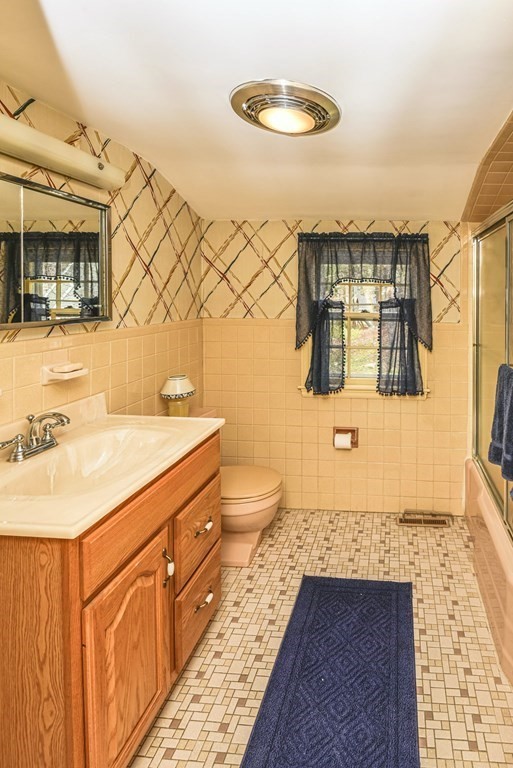 17 Heritage Hill Dedham, MA 02026 - Photo 16 of 33