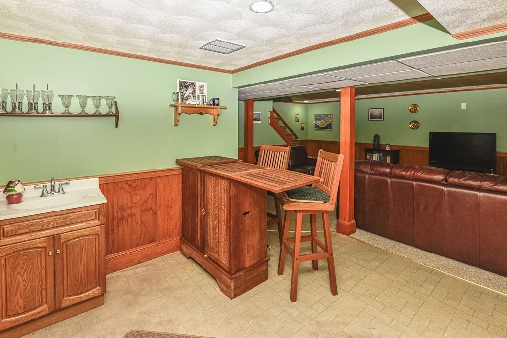 17 Heritage Hill Dedham, MA 02026 - Photo 24 of 33