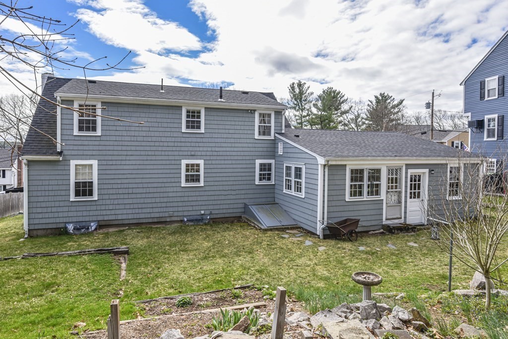 17 Heritage Hill Dedham, MA 02026 - Photo 29 of 33